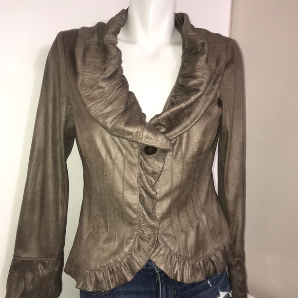 Extenzo Paris Ruffled Suede Stretch Button Blazer - Picture 3 of 11